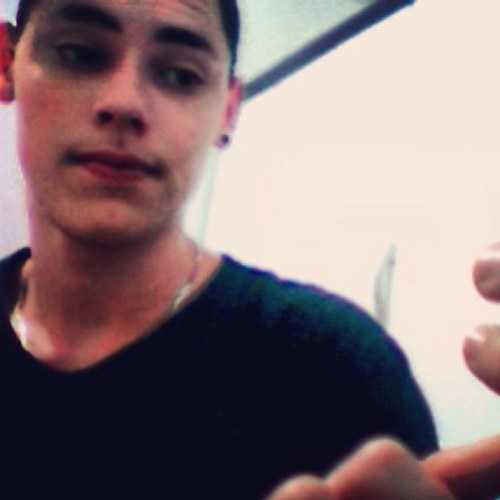 DESATIVADO      Segue o outro --- @_AboutMilton