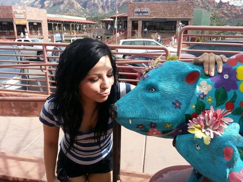 estella_lorenz's profile picture. 