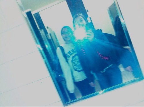 Alexisk03142000's profile picture. Alexis k.
Sofloo ,  Softball✌ , I love Mariana
Gomez. Kbye✌