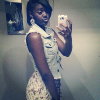 #team_single,#team_sexy,pretty,funny,cool wit everybdy, #team_15 :))