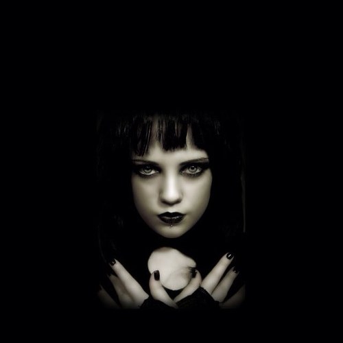 ashleyvampire's profile picture. Im funey I will listen here every word you Tweet and i love green day and i like allot of stuf. And my favorite colors black and purple multicolor.