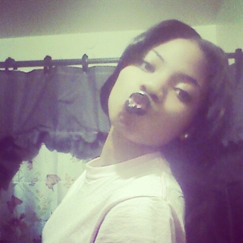 She hurt feelings, she break hearts She stay quiet, she play smart .. IG : nobuttjusback