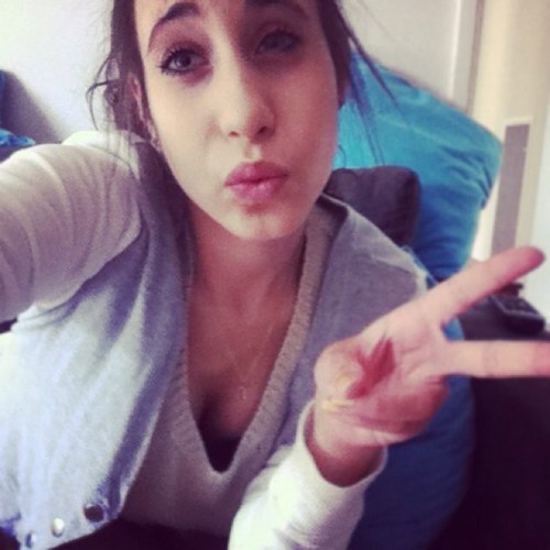 hi my name is pamela. im 14 year old. i love to play soccer