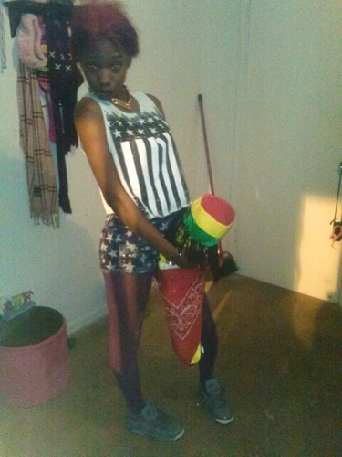 RIPBREEZIE♥FREEMINIGGAZ #FAMERICA #BG FOLLOW MI TEAM #FREEBARZ N I FUXK WIT DEM #BBA NIGGAZ #BLAAT