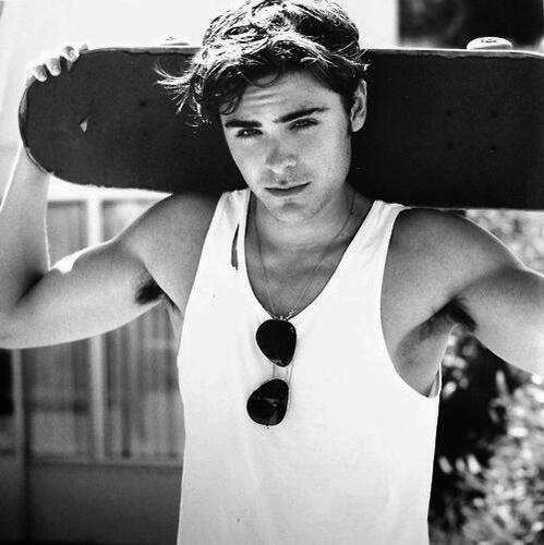 I'm still alive but I'm barely breathing.. Just prayed to a God that I don't believe in{18+rp, single}