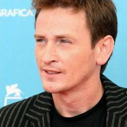 davidrony2's profile picture. Proud father of 2 lawyer and artist