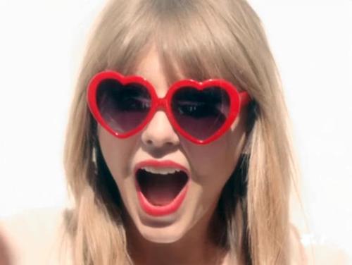 If Taylor comes to Turkey, I will buy a VIP ticket to meet her ! Please come to Turkey Taylor ! . My bff is @Swifty_RED and please follow @Boy_Swiftie_13