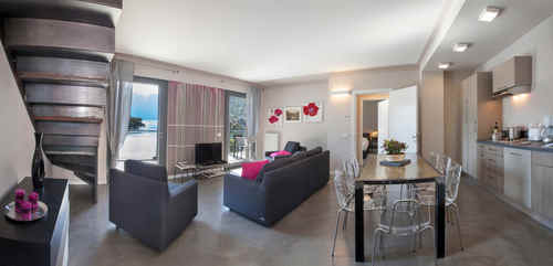 An elegant accomodation, consisting of four spacious apartments in Ossuccio, one of the best known and suggestive resorts of Lake Como.