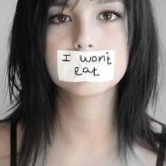 Había una vez dos anorexicas, la que escribe esta bio y la que esta leyendo.