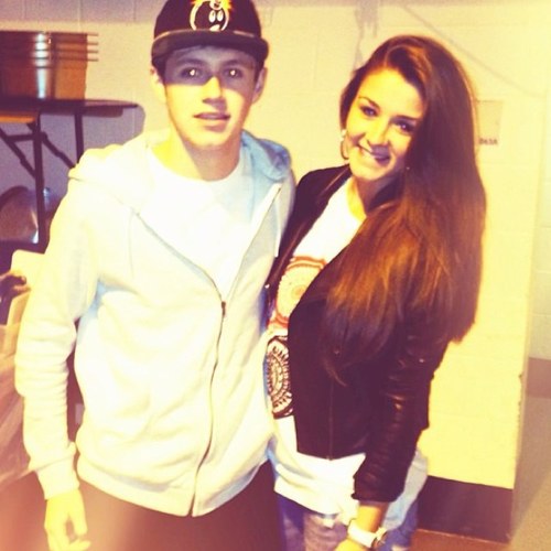 just like a spark, a spark on the blue, the stars remind me of you ♡