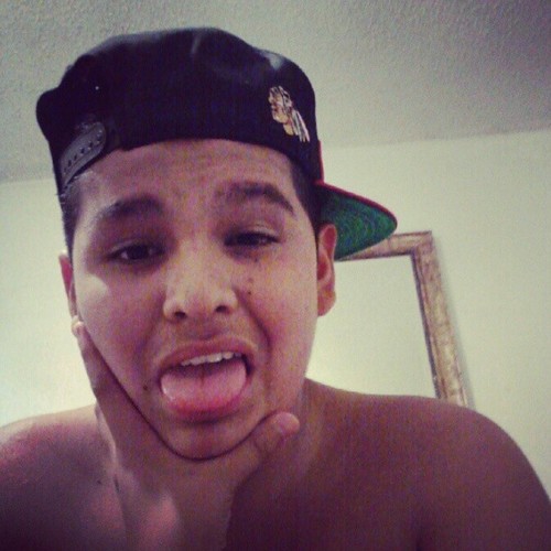 His name is Jonathan ! 
Sweet , nice , tall , & handsome! 3 :D
He can make you laugh so, stop reading and tap the follow button ^o^