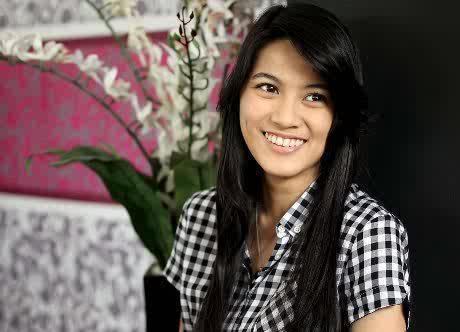 A simple person who wants to do what she can do. I want to be who I am capable of doing. Just keep learning.-Official Real twitter
