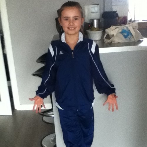 Alana~ wvgv turnen ~ 11 jaar ~ zit in groep 8~beste vriendinnen amber ,maike, Sara ,jamy,sabrina en vera