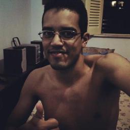 Carioca,gremista ,estudante de Administração