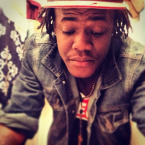 Im 21 years old i sing , dance, draw, play the piano, mime, write, and act !! 
Facebook: Jah Smoov
Instagram: JahSmoov 
Youtube: JahSmoovtv