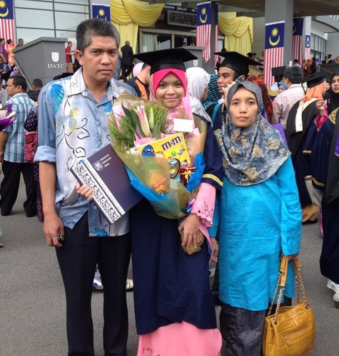 AmirohAA's profile picture. 