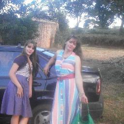 eu gosto de me arumar do jeito que eu gosto  odeio  que me chame de filha da puta e amo meus amigos e 100%vida loka eu e minhas amigas do coracao amo mt ela me