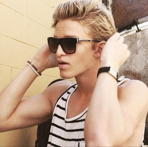 Four for you Cody Simpson, you go Cody Simpson! & none for Cody haters.
http://t.co/i0fDOrzU