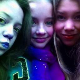 i love my bffs and my frends - p.s singel ;p - real name laila x