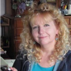 Fine Artist, Jewelry Designer, Photographer and Digital Artist.
Artisan Jewelry at http://t.co/aAFquj4BiB