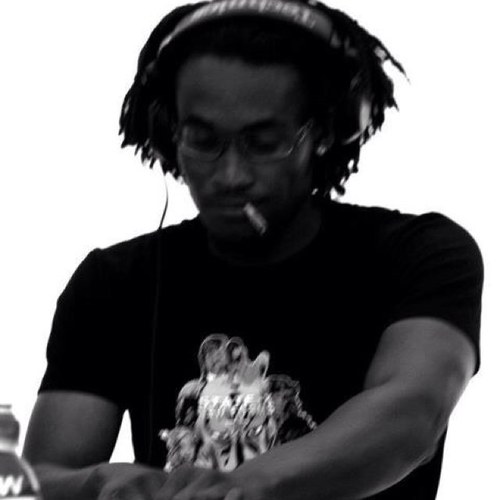 Minimal,Hardtechno,Techno,Techhouse DJ/Producer from Surinam based in Rotterdam
playing records since 2004
Bookings/Demo/Promo/Info:julianlaforce@gmail.com