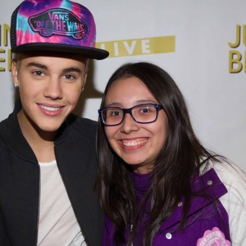 I'm Belieber, Selenator, Directioner, and Mahomie i'm a spanish girl, i'm 16 years old and i live in Malaga