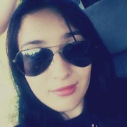 16, rock, amigos, namorado, sair, beber. Guns n' Roses, Marilyn Manson, System Of A Down.