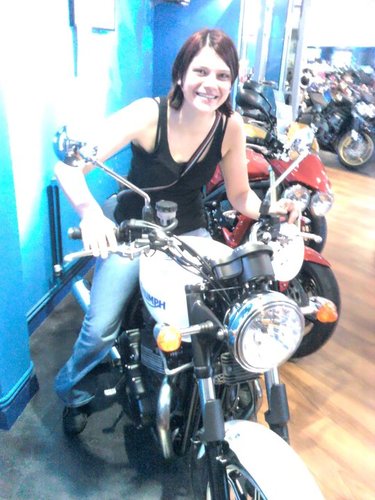 DerriDunn's profile picture. Motorcycling, knitting, camper-vanning, ferret racing and cat rescuing, now 160 miles further west.