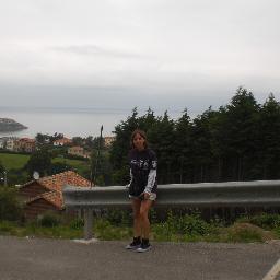 Te diré sobre mi que me dedico a la enseñanza... mi reto: ¡los adolescentes más complicados! me apasiona viajar y conocer gente nueva, algo que abre mi mente!!