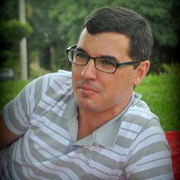 Sou um jovem comum com sonhos e ideais a serem conquistados, um jovem que ama a vida e busca vivê-la da melhor maneira possivel!!!