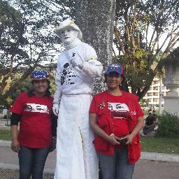 soy revolucionaria y chavista hasta los tuetanos defiendo esta revolución con mi vida si es necesario