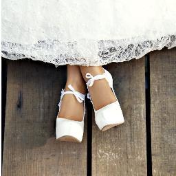 RedTweet1's profile picture. Kırıldığın kişi geçici olmayınca, kırgınlığın da geçmiyor.