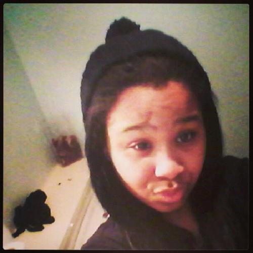 Crazysharelly's profile picture. I'm the funniest person ever