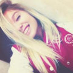 JuliaHeyer2's profile picture. Actor Anchor Crooner Donor Poser Composer Blogger Jogger Hogger