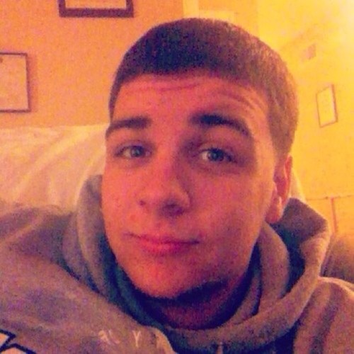 Snapbacks and Tattoos, Make Life Fun
#RollTideRoll #AlabamaFootball
Rhode Island CHSW '14