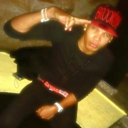 Artista,Compositor,Arreglista y Mente De Productor. Cris Black (La Diferencia Musical)... Integrante Del Grupo (El Sofoke En Tu Bocina)http://t.co/kXGk0FV1NR