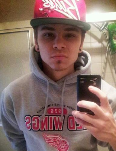 biiirdy7's profile picture. Inhale the good shit, exhale the bullshit. #TeamFollowBack (: