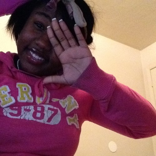 Hi ... i'M TRILL :)) Follow My Sexy Ass Babee @X_CallMe_Kiia