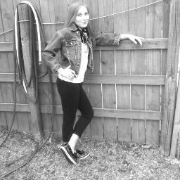 emirahusetovic's profile picture. 