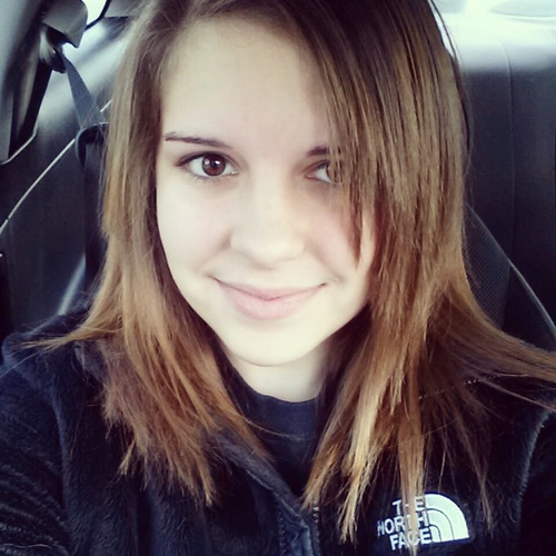 hello, I'm kristin. i'm a senior, and i enjoy summer time! follow me and i'll follow you back! promise.
