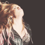 “O difícil é dizer tudo escrevendo pouco.”

                  @ddlovato ♥
