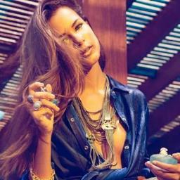 Modelo na Empresa Mega Model Brasil.
Finalista do concurso Menina Fantástica 2012