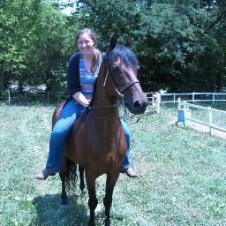 laurenlumps's profile picture. 