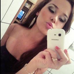 A mulher mais feliz e realizada no mundo, por se a namorada do @denijec ♥
