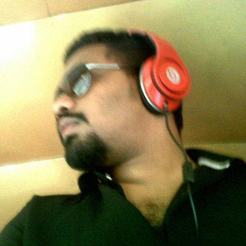 HipHop for life...#YMCMB fanclub...love travelling..Automobile freak and a big foodie :)..Peace..!