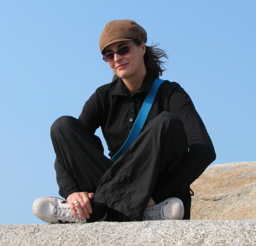 Contentmanager | project manager | communications officer | organizer | traveller | parttime Bluenoser | Too shy to tweet...