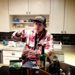 nick_r94's profile picture. The good times are waiting. grab some buds!