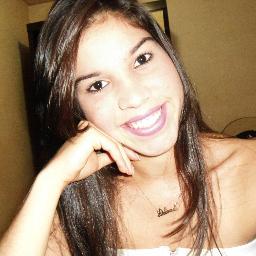 Felicidade bate na porta, mas não gira a maçaneta. Quem decide se quer que ela entre ou não, é você!