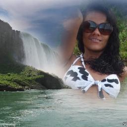 sou muito romantica ,divertida ,simpatica ,adoro conheçer novas amizades...