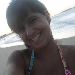 Simples,13 anos forrozeira Sao Paulina morena dos cabelos liso vaidosa,Sincera ↯ Amiga ↯ Única....
